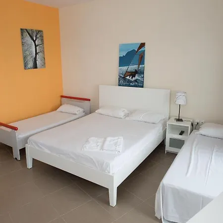 Elena نيا بوتيدايا