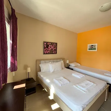 Elena شقة نيا بوتيدايا